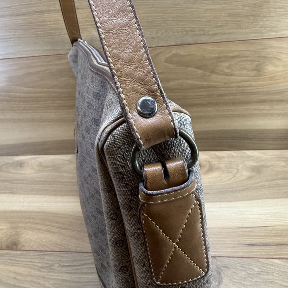 GUCCI Vintage Monogram Large Zip Shoulder Bag Canvas And Leather Trim - Picture 12 of 16